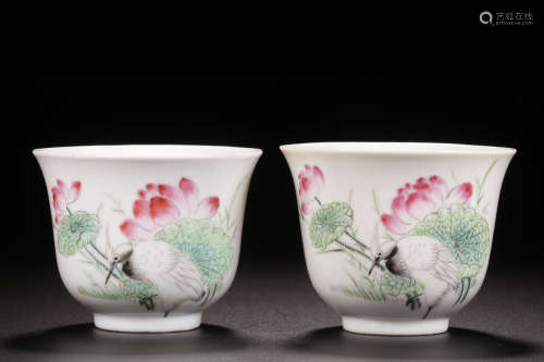 PAIR OF FAMILLE ROSE 'BIRDS AND FLOWERS' CUPS