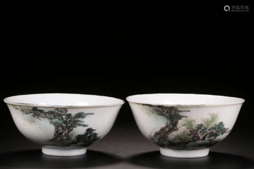 PAIR OF FAMILLE ROSE 'LANDSCAPE SCENERY' BOWLS