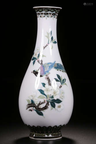 GRISAILLE PAINTED 'BIRDS' VASE