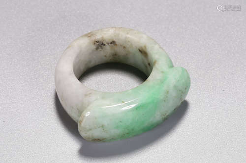 JADEITE CARVED RING