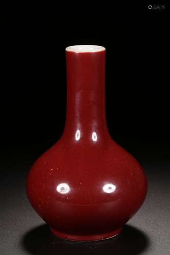 MONOCHROME RED GLAZED VASE