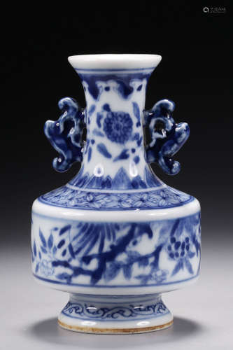 BLUE AND WHITE 'FLOWERS' VASE