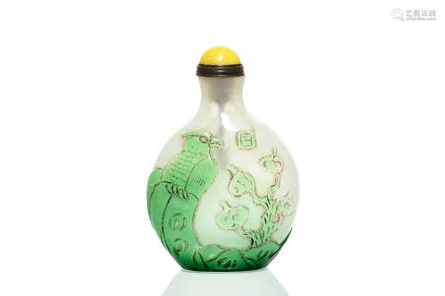 GREEN OVERLAY GLASS 'FLOWERS AND BIRDS' SNUFF BOTTLE