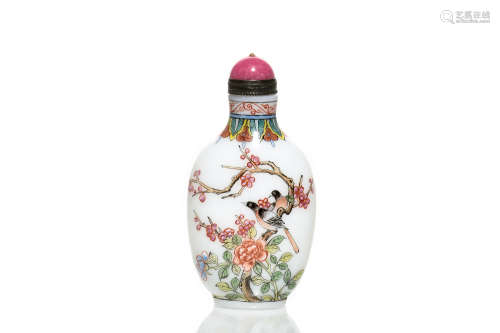 PAINTED WHITE GLASS 'FLOWERS AND BIRDS' SNUFF BOTTLE