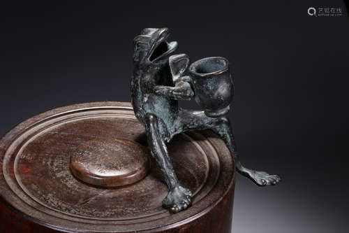 BRONZE CAST 'FROG' FIGURE