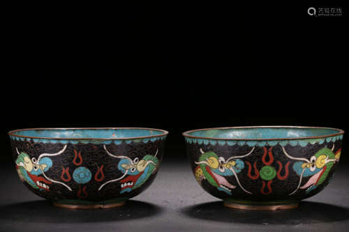 PAIR OF CLOISONNE ENAMELED 'DRAGONS' BOWLS