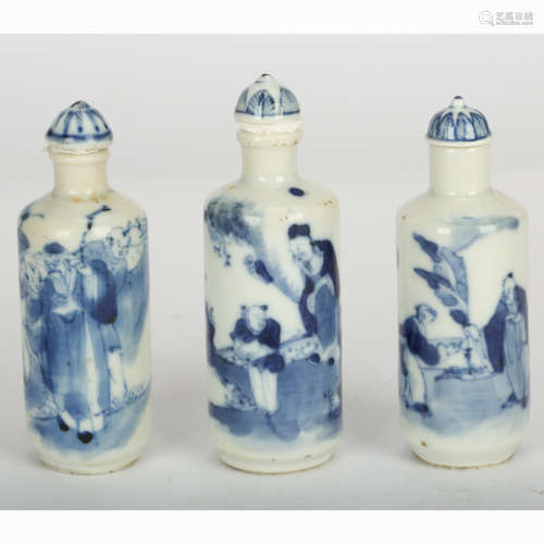 CHINESE GROUP OF 3 BLUE AND WHITE SNUFF BOTTLES