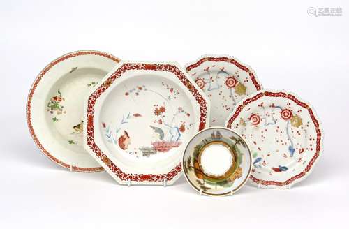 A pair of Flight Barr and Barr small plates c.1810, painted in the Kakiemon palette with a variation