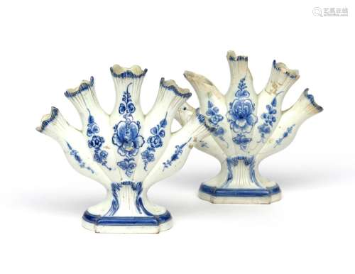 A pair of pearlware quintals or tulipières 19th century, the five solifleur vases of each painted