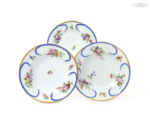 Three Russian porcelain dishes from the Banqueting Service for the Grand Peterhof Palace 19th/