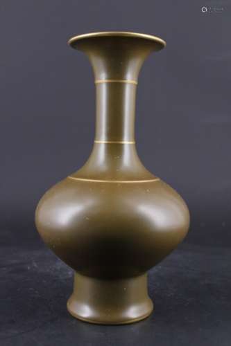 Chinese Qing Porcelain TeaDust Green Vase