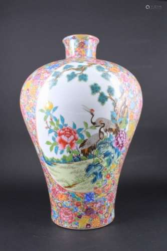 Large Chinese Qing Porcealin Famille Rose Vase