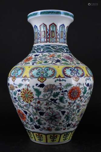 Chinese Qing Porcelain DouCai Vase