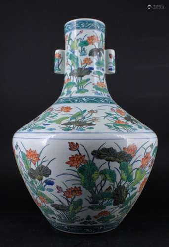 Large Chinese Qing Porcelain Famille Rose Vase