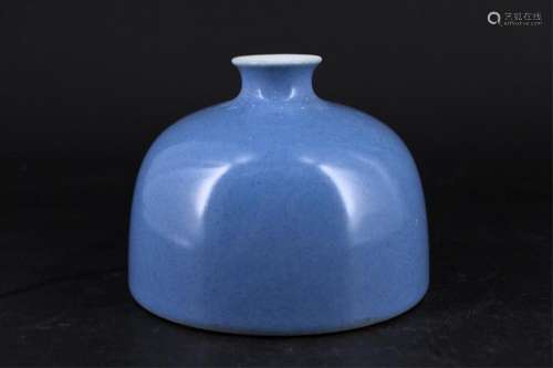 Chinese Qing Porcelain Blue Glaze Vase