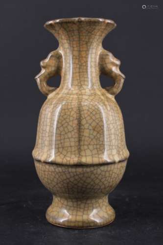 Chinese Song Porcelain GeYao Vase