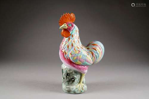 Coq. Statue en porcelaine de Chine de la Famille R...