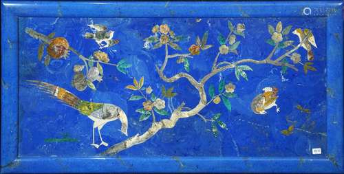 Tablette. Figurant une branche de prunus et de gre...