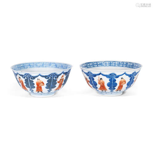 Wanli six-character marks, 19th century A pair of gilt and iron-red enamelled blue and white 'tribute bearer' bowls