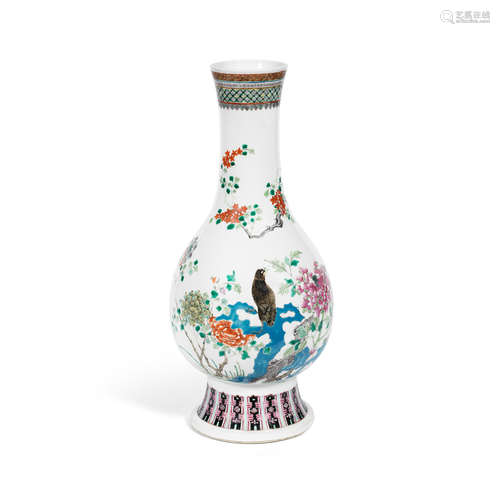 19th century A famille rose pear-shaped vase