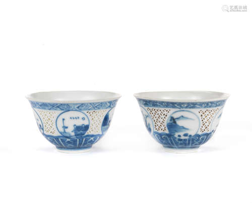 Wanli A pair of blue and white reticulated cups