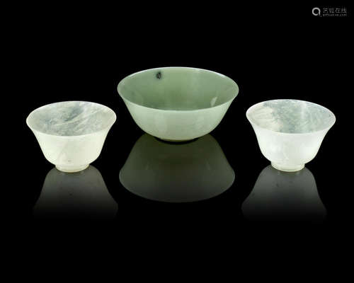 Qing Dynasty  A green hardstone bowl