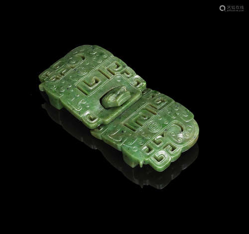 Qianlong A spinach green jade reticulated belt buckle