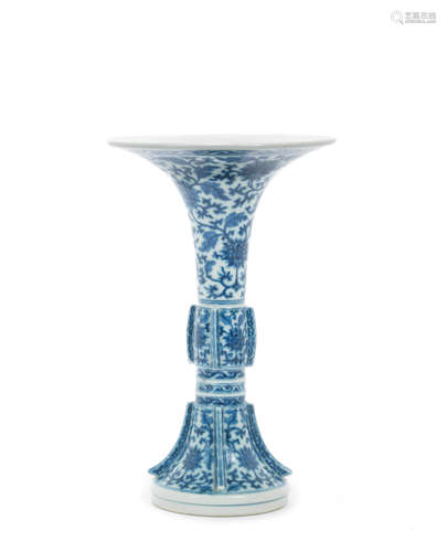 18th century A blue and white archaistic gu-form beaker vase