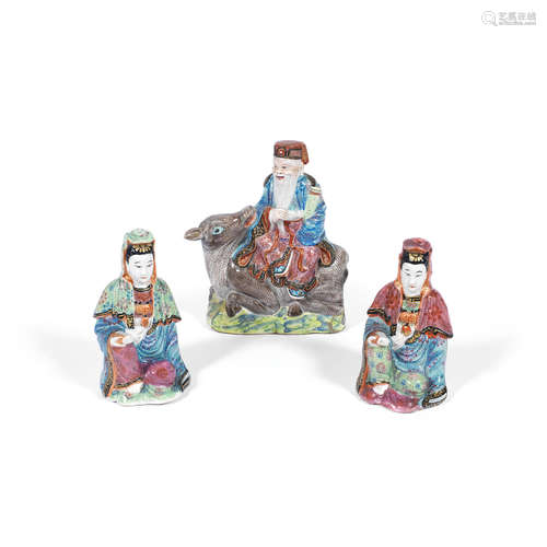 18th/19th century A pair of famille rose figures of Guanyin