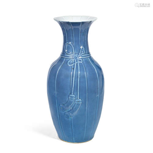 18th/19th century A blue-glazed 'folded cloth' baluster vase