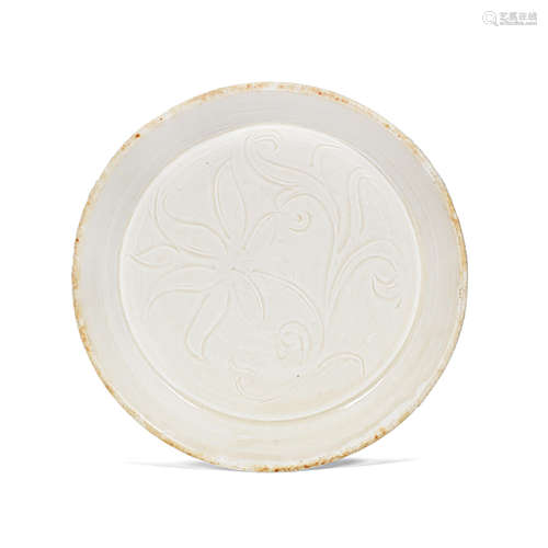 Song/Jin Dynasty A small dingyao 'lotus' dish