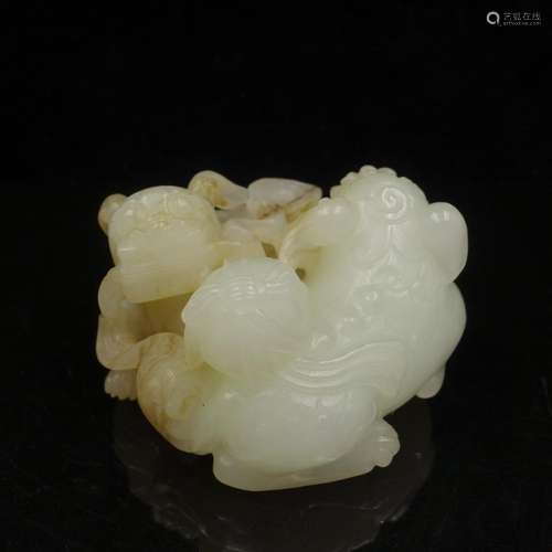 CHINESE WHITE JADE CARVED FOOLION GROUP