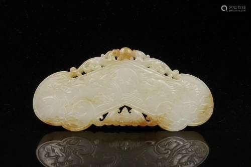 CHINESE WHITE JADE PENDANT