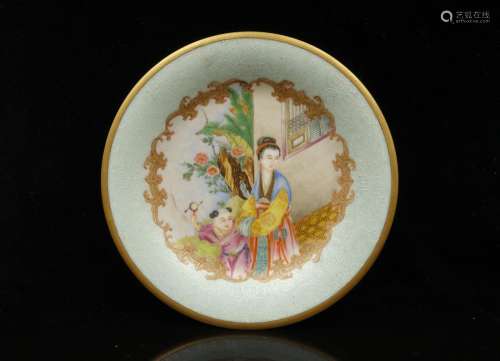 CHINESE GILDED FAMILLE ROSE PORCELAIN PLATE