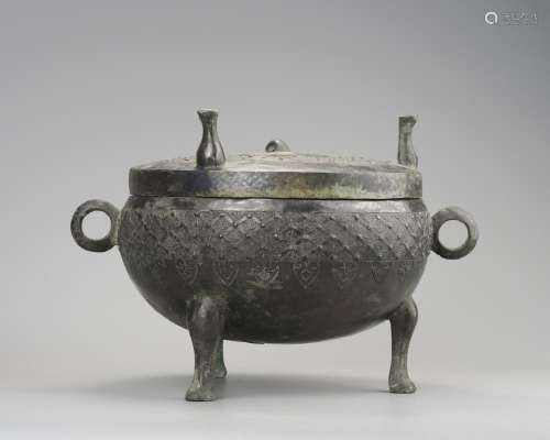CHINESE BRONZE ARCHAIC STYLE VESSEL