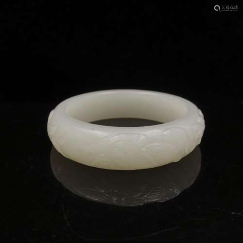 CHINESE WHITE JADE BANGLE