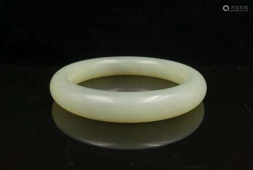 CHINESE CELADON WHITE JADE BANGLE