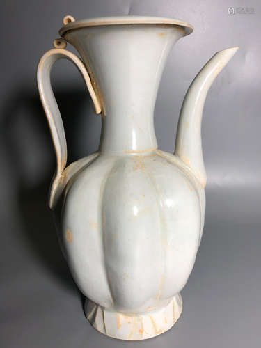 10TH-12TH CENTURY, A WHITE BLUE EWER, SONG DYNASTY