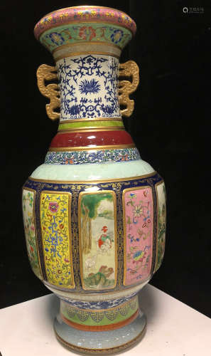 17-19TH CENTURY, A FAMILLE ROSE DOUBLE-EAR DESIGN VASE, QING DYNASTY