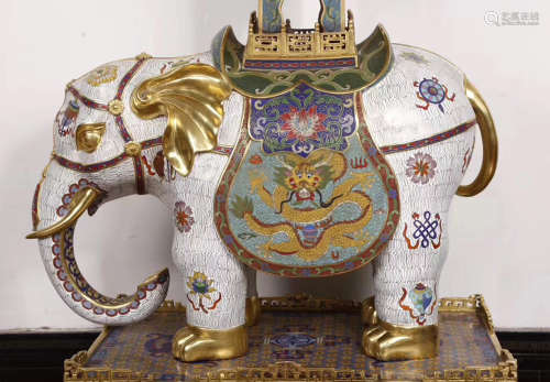 17-19TH CENTURY, A PAIR OF ELEPHANT DESIGN CLOISONNE INCENSE BURNERS, QING DYNASTY