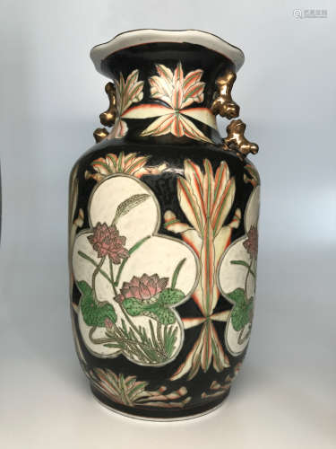 17-19TH CENTURY, A LOTUS PATTERN FAMILLE DOUBLE-EAR VASE, QING DYNASTY