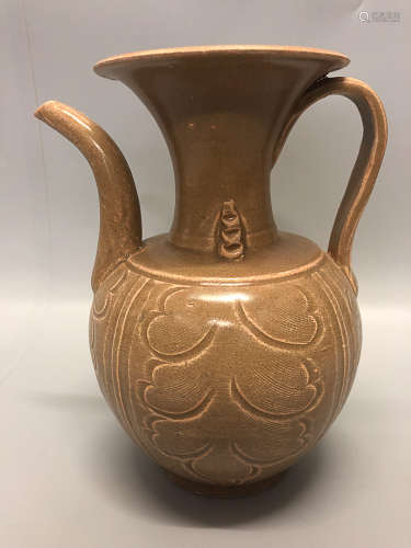 10TH-12TH CENTURY, A YUE KILN EWER, SONG DYNASTY