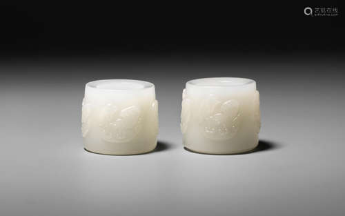 18th/19th century Two white jade 'archaistic phoenix' thumb rings