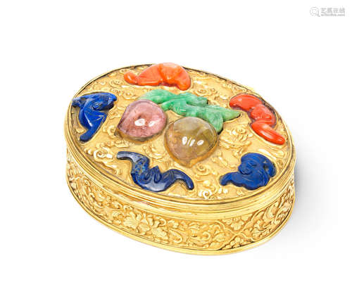 Qianlong A fine and rare hardstone-mounted gilt-bronze 'auspicious peaches and bats' snuff box and cover