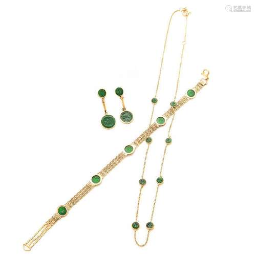 Jade, Yellow Gold Jewelry Suite.