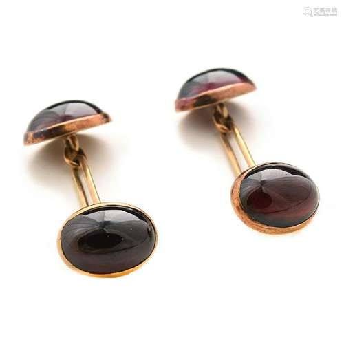 Pair of Garnet, 14k Yellow Gold Cufflinks.