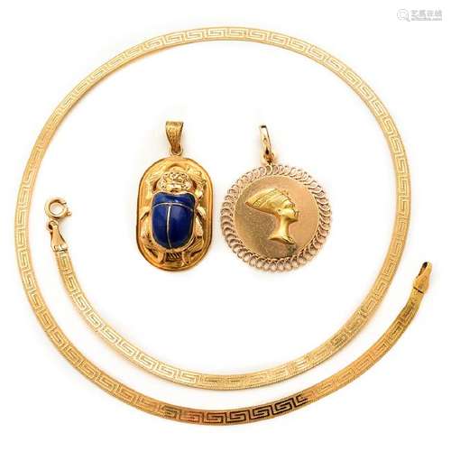 Lapis Lazuli, 18k Yellow Gold Pendant Necklace.