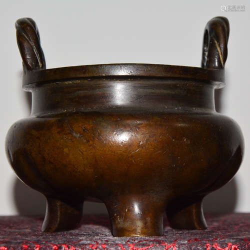 CHINESE BRONZE TRIPOD CENSER