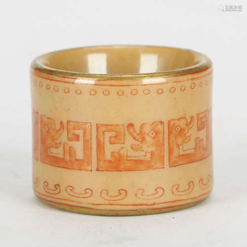 CHINESE FAMILLE ROSE PORCELAIN THUMB RING