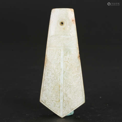 CHINESE ARCHAIC JADE PENDANT